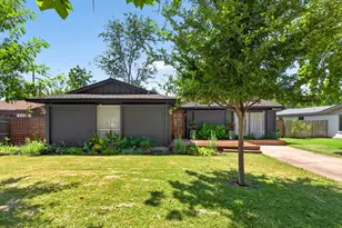 1411 Gilmore St, Taylor, TX 76574 - Photo 1