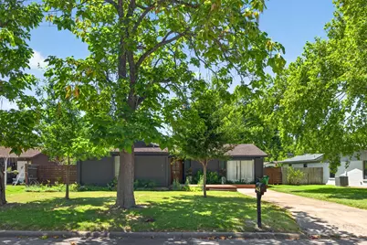 1411 Gilmore Street, Taylor, TX 76574 - Photo 2