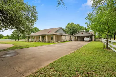 808 Golden Oaks Road, Georgetown, TX 78628 - Photo 2