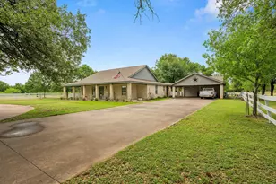 808 Golden Oaks Rd, Georgetown, TX 78628 - Photo 2