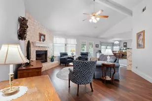 808 Golden Oaks Rd, Georgetown, TX 78628 - Photo 8