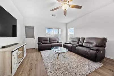 141 Rowdy Yates Way, Jarrell, TX 76537 - Photo 4