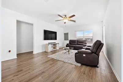 141 Rowdy Yates Way, Jarrell, TX 76537 - Photo 6