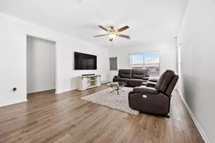 141 Rowdy Yates Wy, Jarrell, TX 76537 - Photo 6