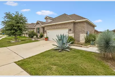 318 Blue Oak Boulevard, San Marcos, TX 78666 - Photo 2