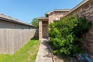13521 Abraham Lincoln St, Manor, TX 78653 - Photo 6