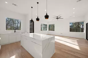 910 Nalide St, Austin, TX 78745 - Photo 12