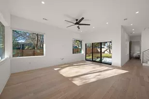 910 Nalide St, Austin, TX 78745 - Photo 6