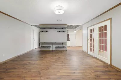 2204 Smith Avenue, Taylor, TX 76574 - Photo 8