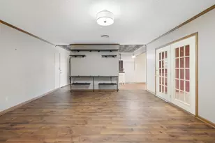 2204 Smith Ave, Taylor, TX 76574 - Photo 8