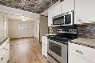 2204 Smith Ave, Taylor, TX 76574 - Photo 14