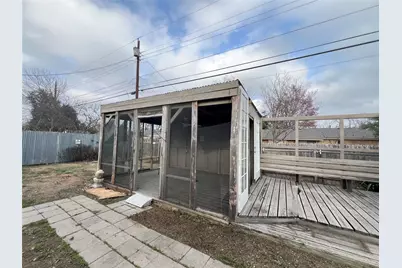 2204 Smith Avenue, Taylor, TX 76574 - Photo 38