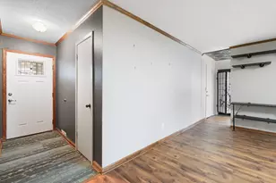 2204 Smith Ave, Taylor, TX 76574 - Photo 6