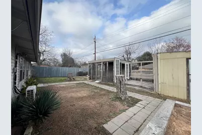 2204 Smith Avenue, Taylor, TX 76574 - Photo 40