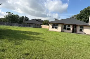 211 Brent Blvd, Kyle, TX 78640 - Photo 4