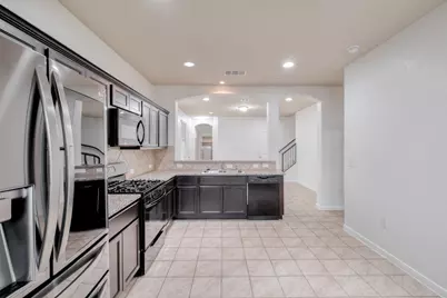 2880 Donnell Drive #204, Round Rock, TX 78664 - Photo 10