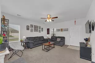 218 Oldbridge Dr, Hutto, TX 78634 - Photo 6