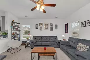 218 Oldbridge Dr, Hutto, TX 78634 - Photo 8