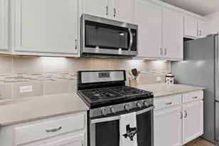 610 Chambers Creek Ct, Georgetown, TX 78633 - Photo 16