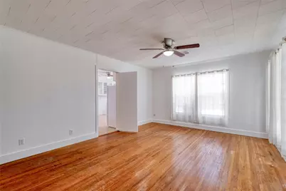 511 Sloan Street, Taylor, TX 76574 - Photo 6