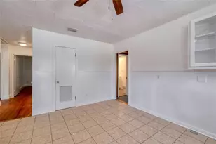 511 Sloan St, Taylor, TX 76574 - Photo 10