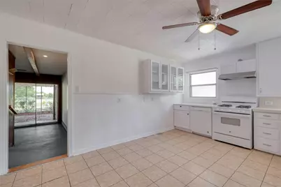 511 Sloan Street, Taylor, TX 76574 - Photo 8