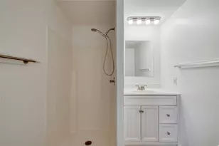 511 Sloan St, Taylor, TX 76574 - Photo 20
