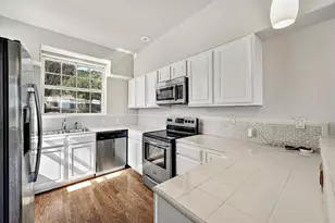 10613 Turkey Bend Dr, Jonestown, TX 78645 - Photo 8