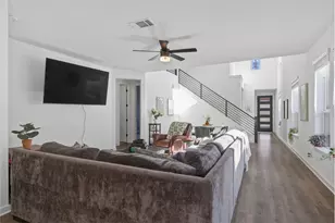 200 Bay Breeze Dr, Kyle, TX 78640 - Photo 4