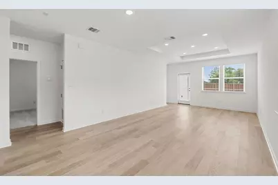 329 Sullivan Way, Elgin, TX 78621 - Photo 8