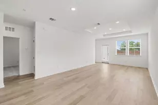 329 Sullivan Wy, Elgin, TX 78621 - Photo 8