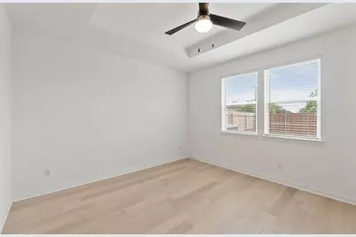 329 Sullivan Way, Elgin, TX 78621 - Photo 10