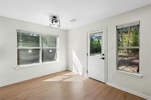 1708 E 17th St, Austin, TX 78702 - Photo 10