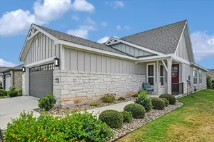 702 Kitty Hawk Rd, Georgetown, TX 78633 - Photo 2