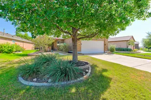 600 Salado Creek Ln, Georgetown, TX 78633 - Photo 2