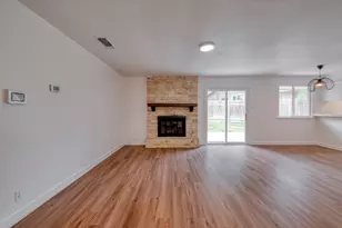 10214 Oak Hollow Dr, Austin, TX 78758 - Photo 10