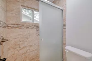 10214 Oak Hollow Dr, Austin, TX 78758 - Photo 22