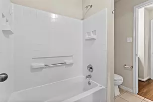 9401 Pioneer Forest Dr, Austin, TX 78744 - Photo 20