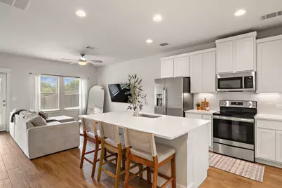 13501 Metric Boulevard #25, Austin, TX 78727 - Photo 2