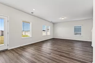 145 Honey Bee Rd, Jarrell, TX 76537 - Photo 4