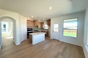 338 Dogvane Cir, Kyle, TX 78640 - Photo 2