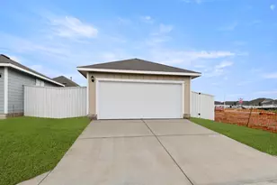 2963 Winding Creek Rd, Kyle, TX 78640 - Photo 2