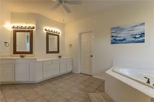 10644 Bramblecrest Dr, Austin, TX 78726 - Photo 18