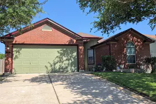 226 Lakemont Dr, Hutto, TX 78634 - Photo 6