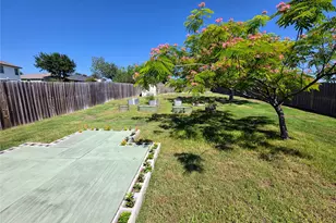 226 Lakemont Dr, Hutto, TX 78634 - Photo 34