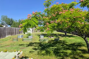 226 Lakemont Dr, Hutto, TX 78634 - Photo 32