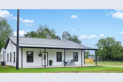 1110 Caldwell, Lexington, TX 78947 - Photo 2