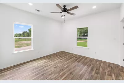 1110 Caldwell, Lexington, TX 78947 - Photo 20