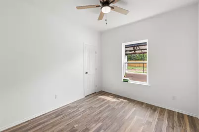 1110 Caldwell, Lexington, TX 78947 - Photo 16