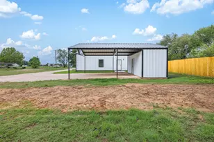 1110 Caldwell, Lexington, TX 78947 - Photo 6
